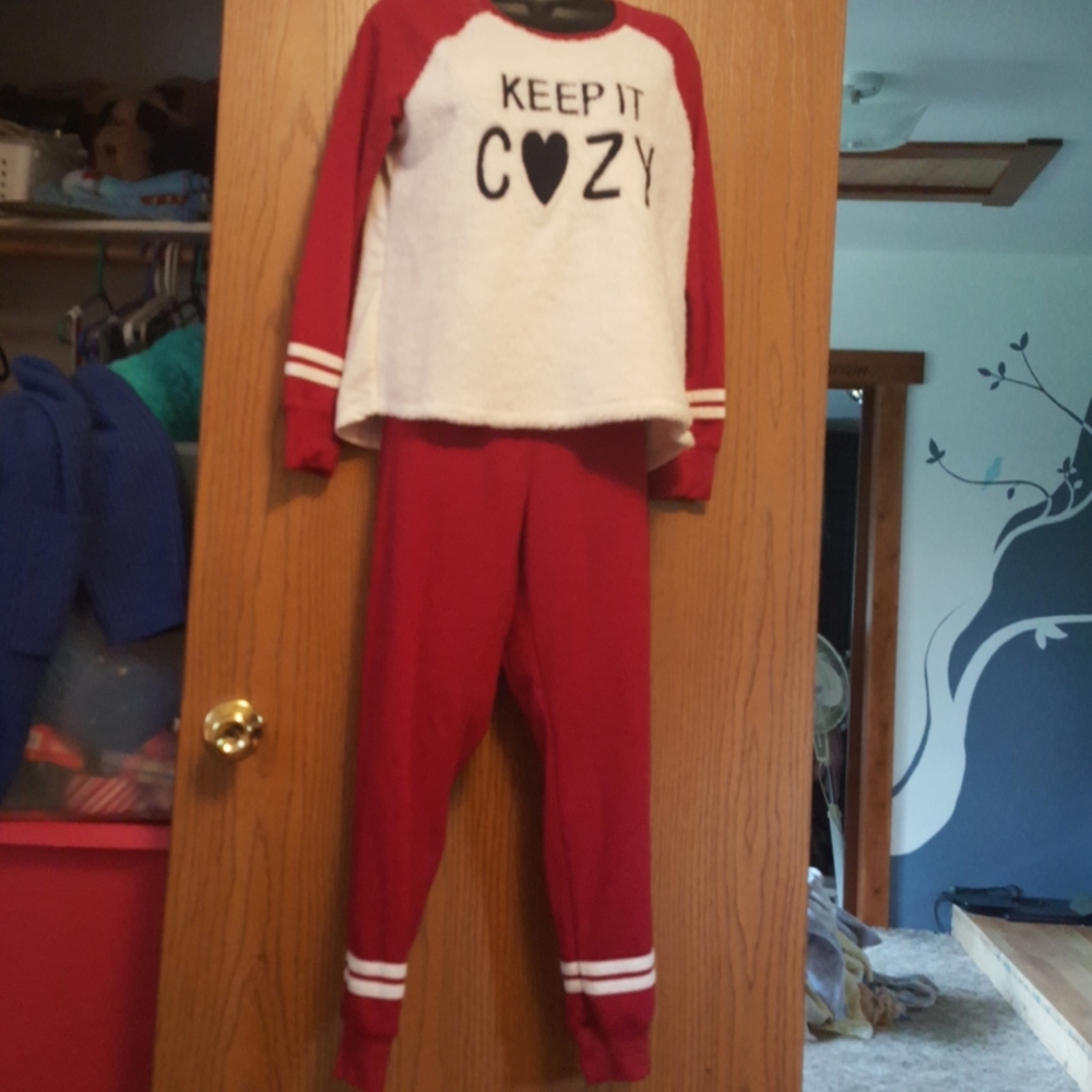 Girls pajamas